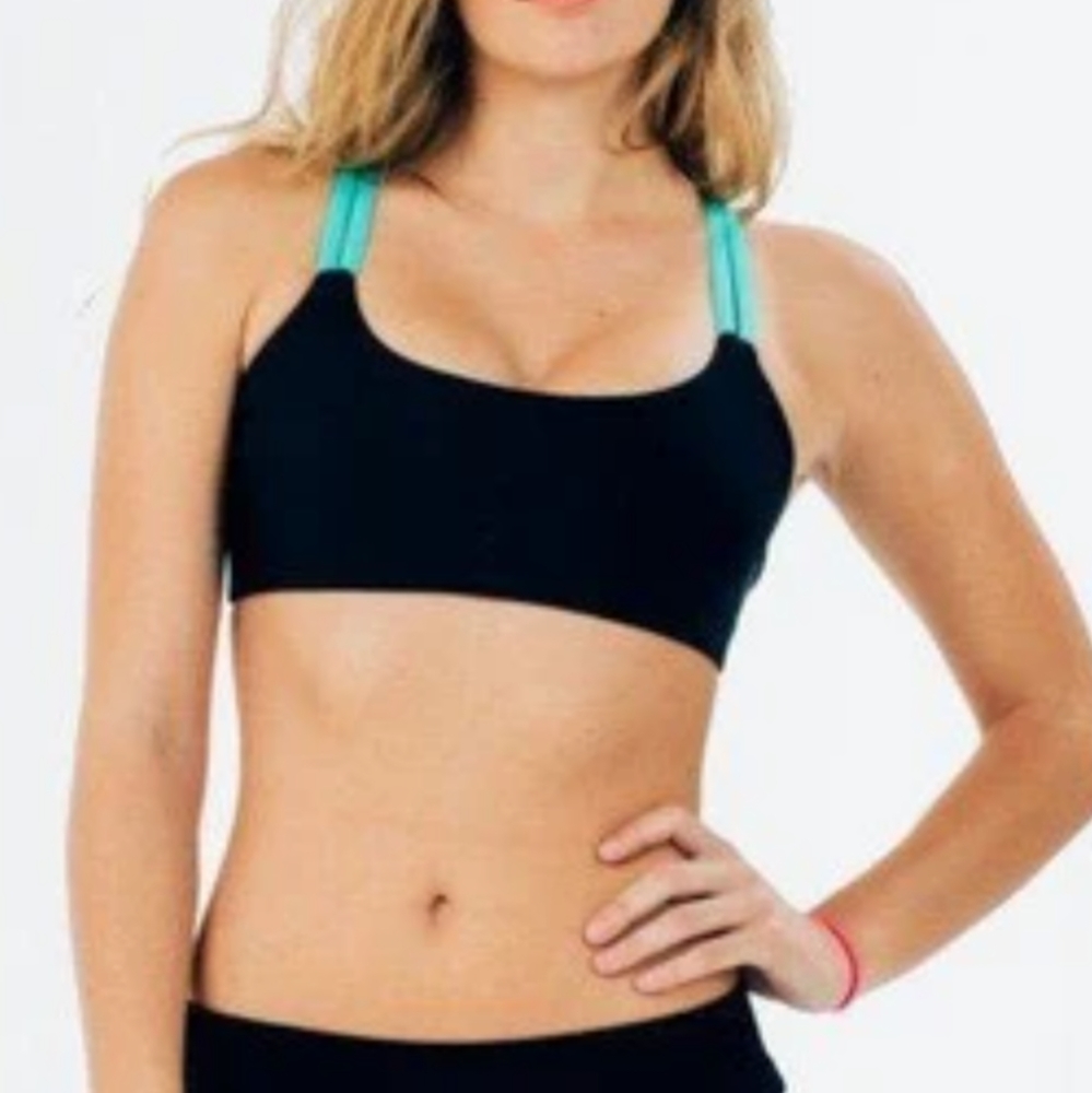 VALLEAU Apparel Strappy Sports Bra Top Sz M